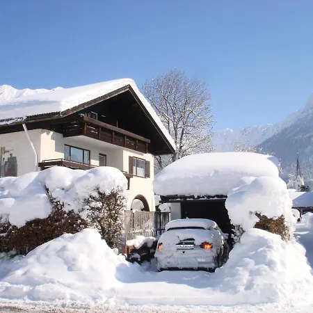 Gaestehaus Alpenhorst Bed and breakfast